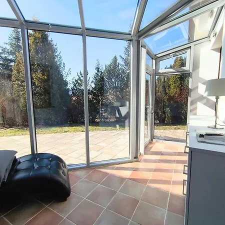 Sculpture Gallery Apartment, Vysne Ruzbachy, Garden, Garage *