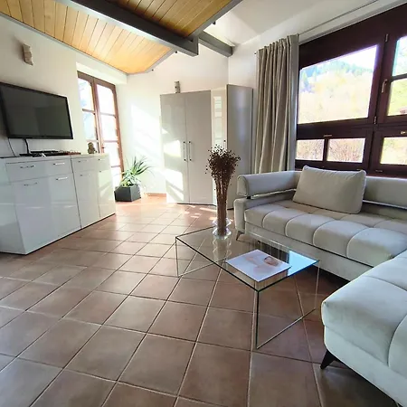 Apartmán Sculpture Gallery Apartment, Vysne Ruzbachy, Garden, Garage Vyšné Ružbachy