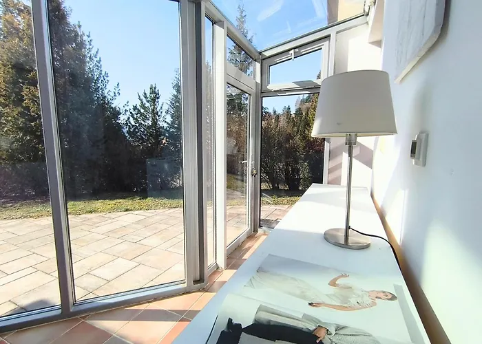Sculpture Gallery Apartment, Vysne Ruzbachy, Garden, Garage 아파트