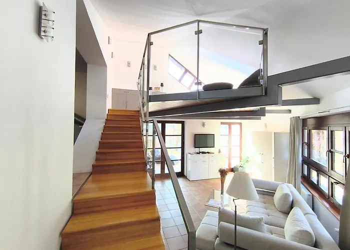 Sculpture Gallery Apartment, Vysne Ruzbachy, Garden, Garage *