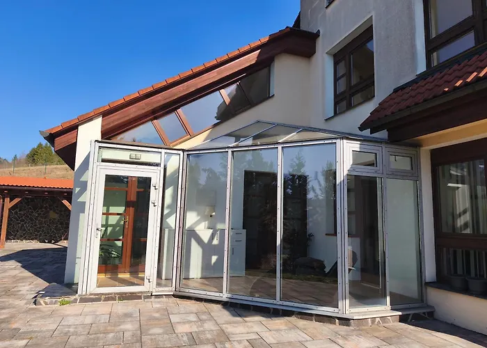 Sculpture Gallery Apartment, Vysne Ruzbachy, Garden, Garage